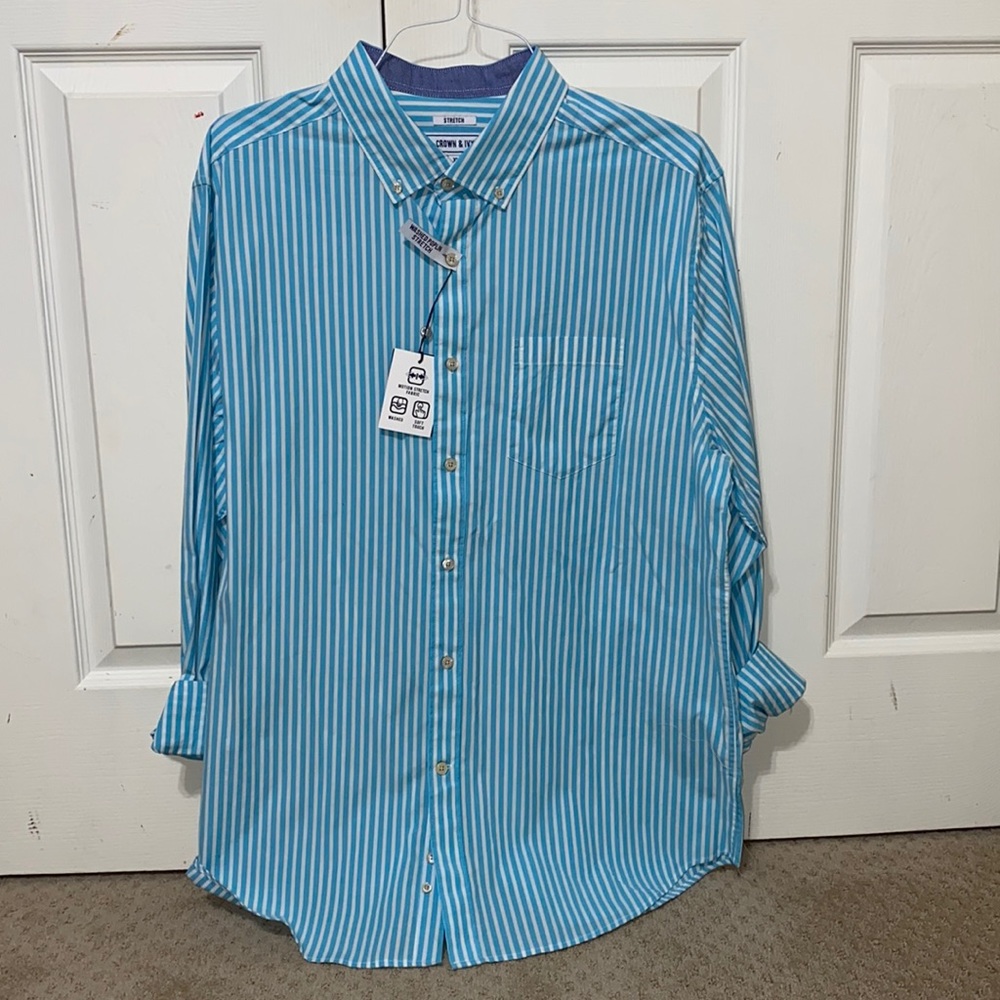 crown & ivy stretch button up